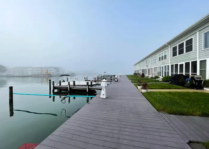 Bayfront | Walk To & Boardwalk | King Bed * Ocean City
