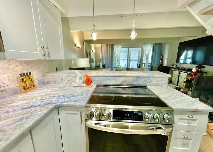 Bayfront | Walk To & Boardwalk | King Bed * Ocean City