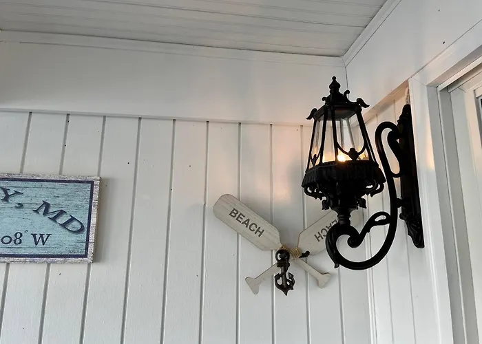Holiday home Bayfront | Walk To & Boardwalk | King Bed *