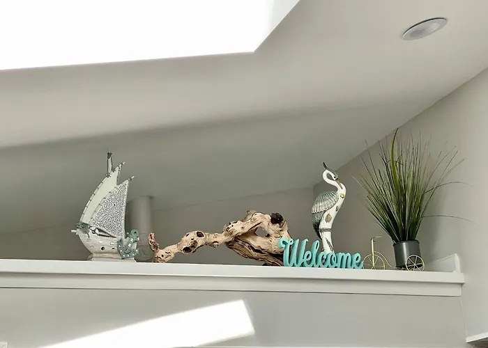 Bayfront | Walk To & Boardwalk | King Bed Holiday home