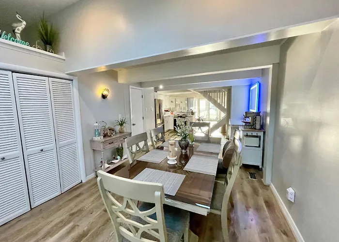 Bayfront | Walk To & Boardwalk | King Bed * Ocean City