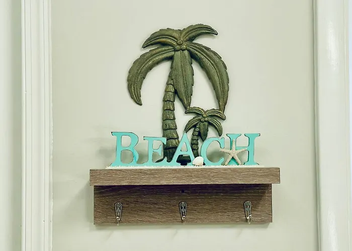 Holiday home Bayfront | Walk To & Boardwalk | King Bed